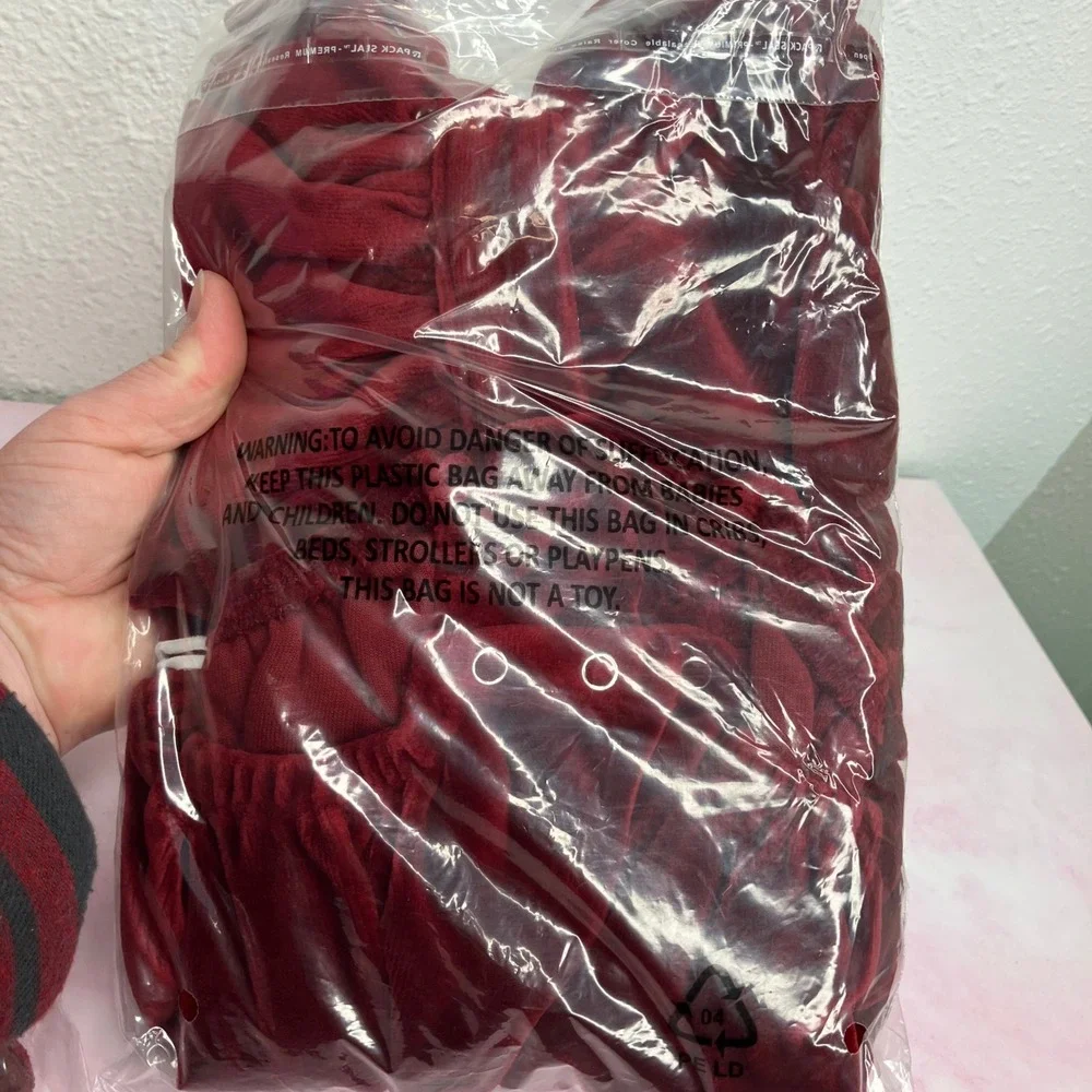NWT Kate Quinn Velvet Ruffle Strap Bubble Romper w/ Headband Redwood 12-18 month